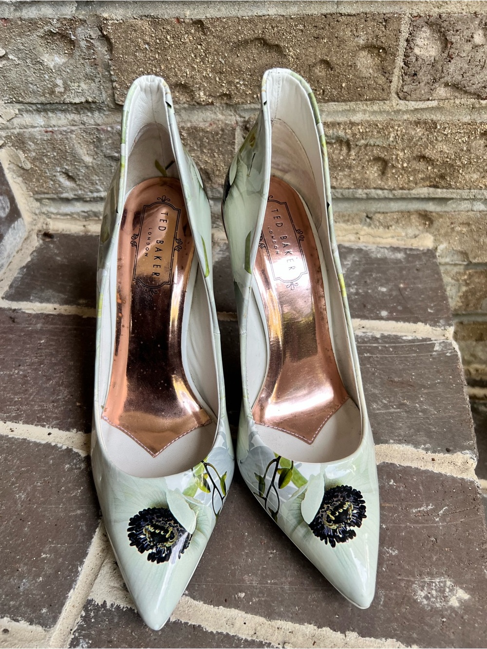 Ted Baker Floral Pointed-Toe Pumps in Pale Green and Black